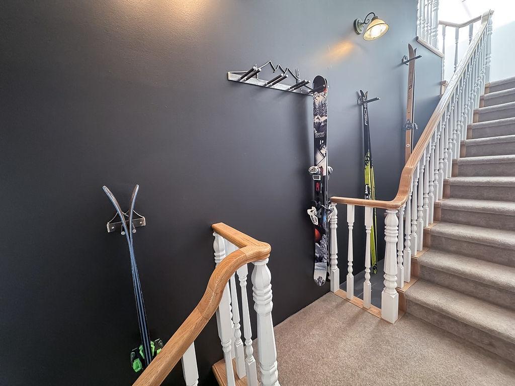 2063 Washington Street, Rossland, British Columbia  V0G 1Y0 - Photo 15 - 2477068