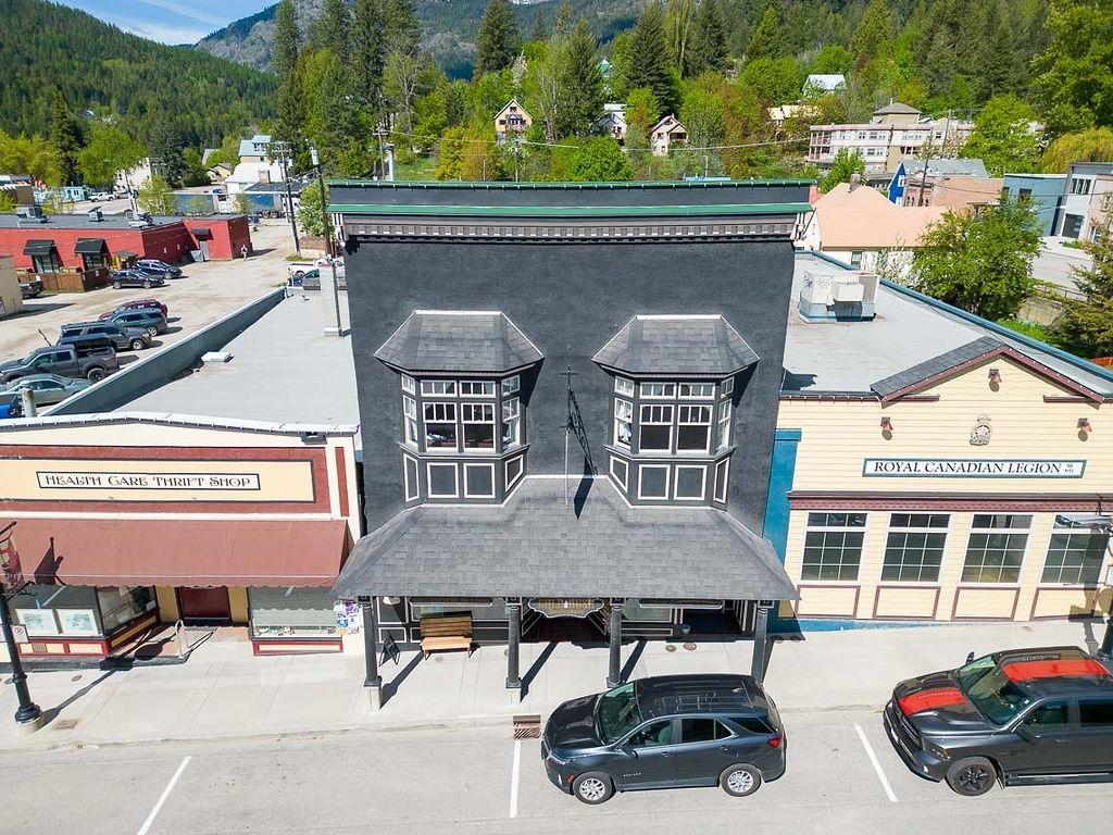 2063 Washington Street, Rossland, British Columbia  V0G 1Y0 - Photo 2 - 2477068