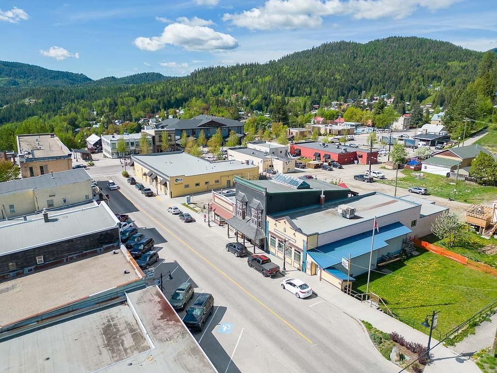 2063 Washington Street, Rossland, British Columbia  V0G 1Y0 - Photo 5 - 2477068