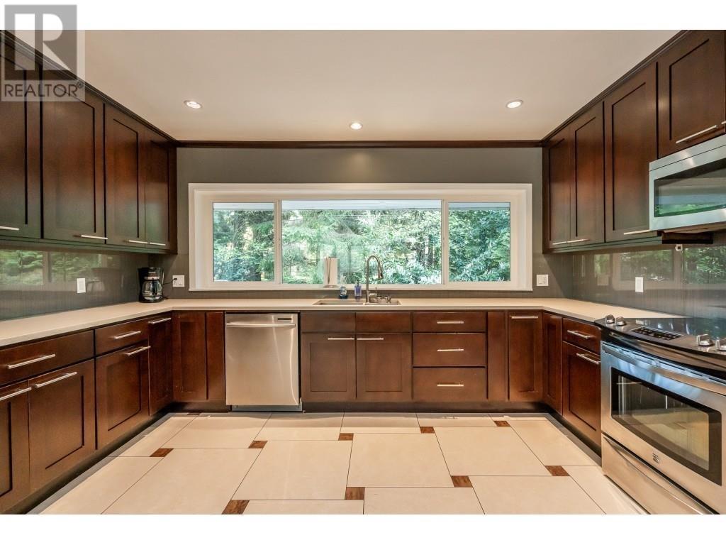 820 Mathers Avenue, West Vancouver, British Columbia  V7T 2G1 - Photo 10 - R2884457