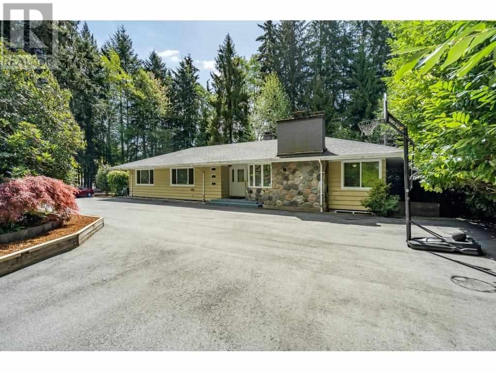 820 Mathers Avenue, West Vancouver, British Columbia  V7T 2G1 - Photo 2 - R2884457