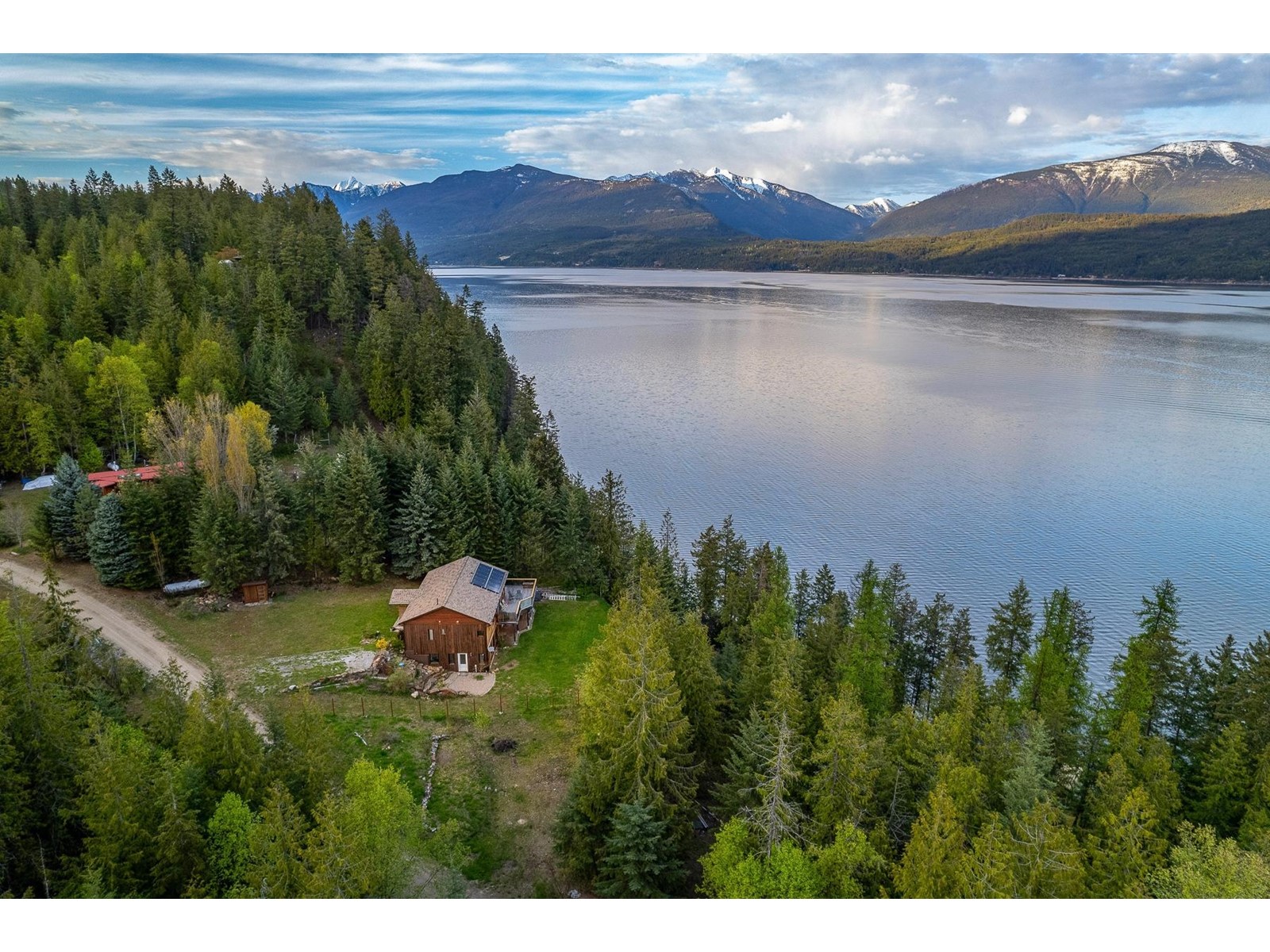 2056 Highway 31, Balfour, British Columbia  V1L 7E8 - Photo 3 - 2477071