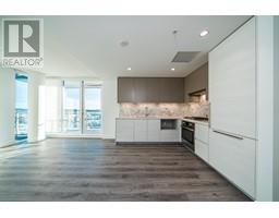 2002 8188 FRASER STREET, Vancouver, British Columbia