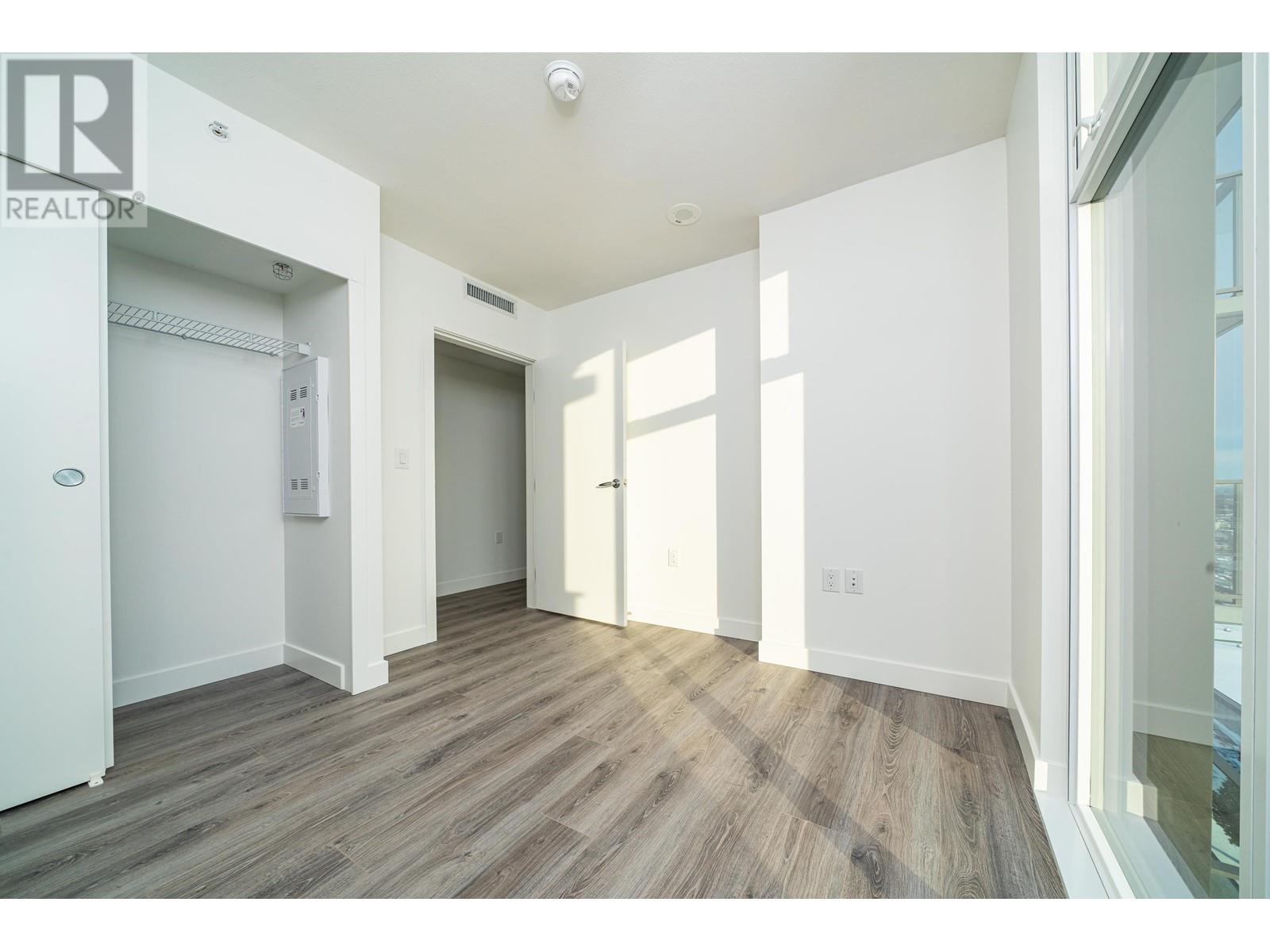 2002 8188 Fraser Street, Vancouver, British Columbia  V5X 0J8 - Photo 8 - R2884450