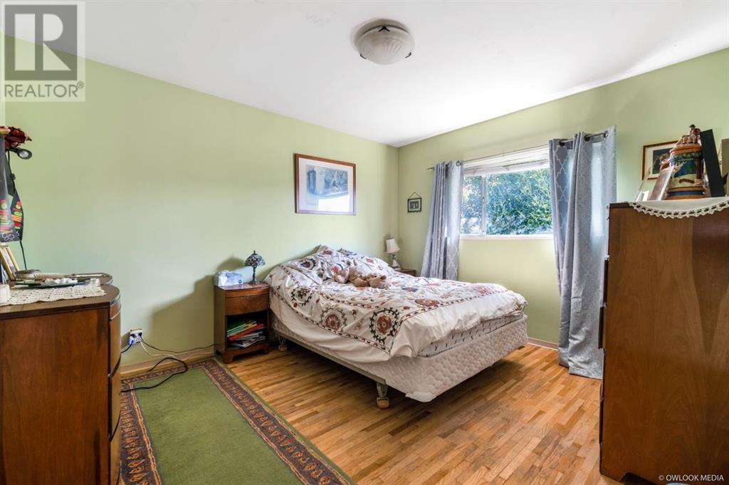 Listing Picture 8 of 15 : 7491 MONTANA ROAD, Richmond / 烈治文 - 魯藝地產 Yvonne Lu Group - MLS Medallion Club Member