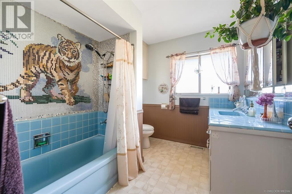 Listing Picture 10 of 15 : 7491 MONTANA ROAD, Richmond / 烈治文 - 魯藝地產 Yvonne Lu Group - MLS Medallion Club Member