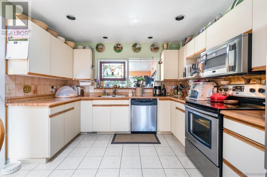 Listing Picture 4 of 15 : 7491 MONTANA ROAD, Richmond / 烈治文 - 魯藝地產 Yvonne Lu Group - MLS Medallion Club Member
