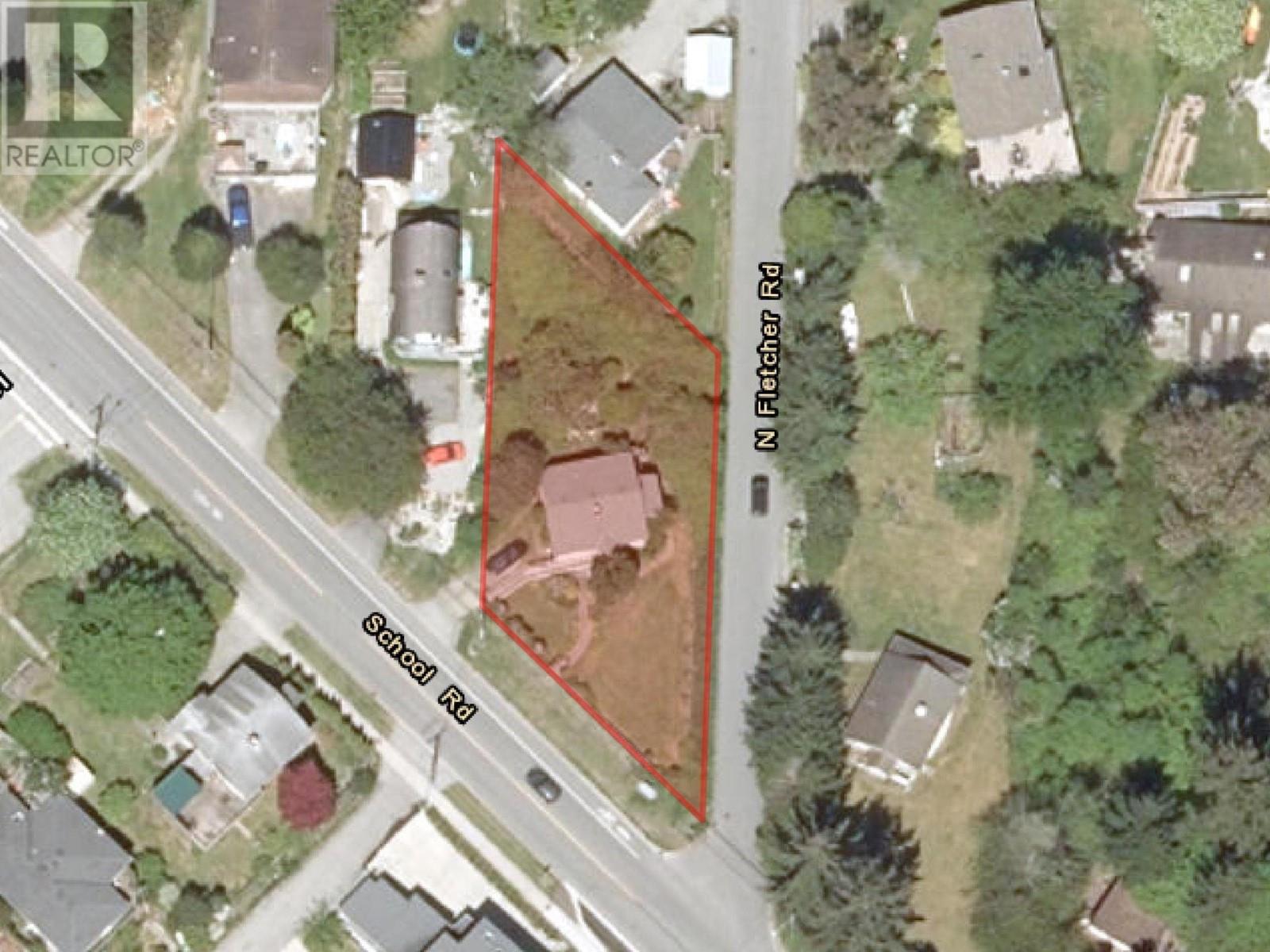 547 N Fletcher Road, Gibsons, British Columbia  V0N 1V0 - Photo 2 - R2884327