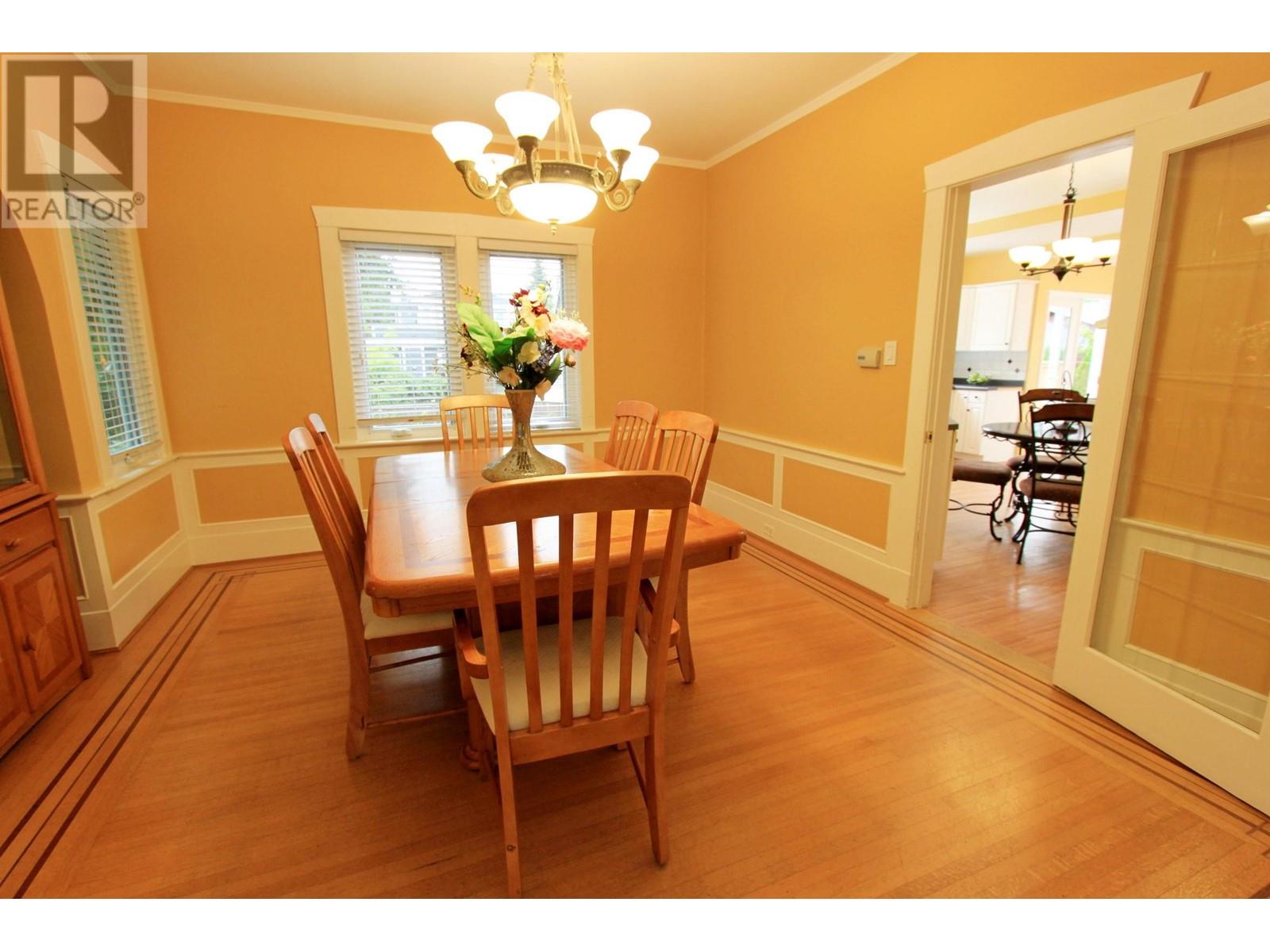 Listing Picture 4 of 17 : 4293 W 13TH AVENUE, Vancouver / 溫哥華 - 魯藝地產 Yvonne Lu Group - MLS Medallion Club Member