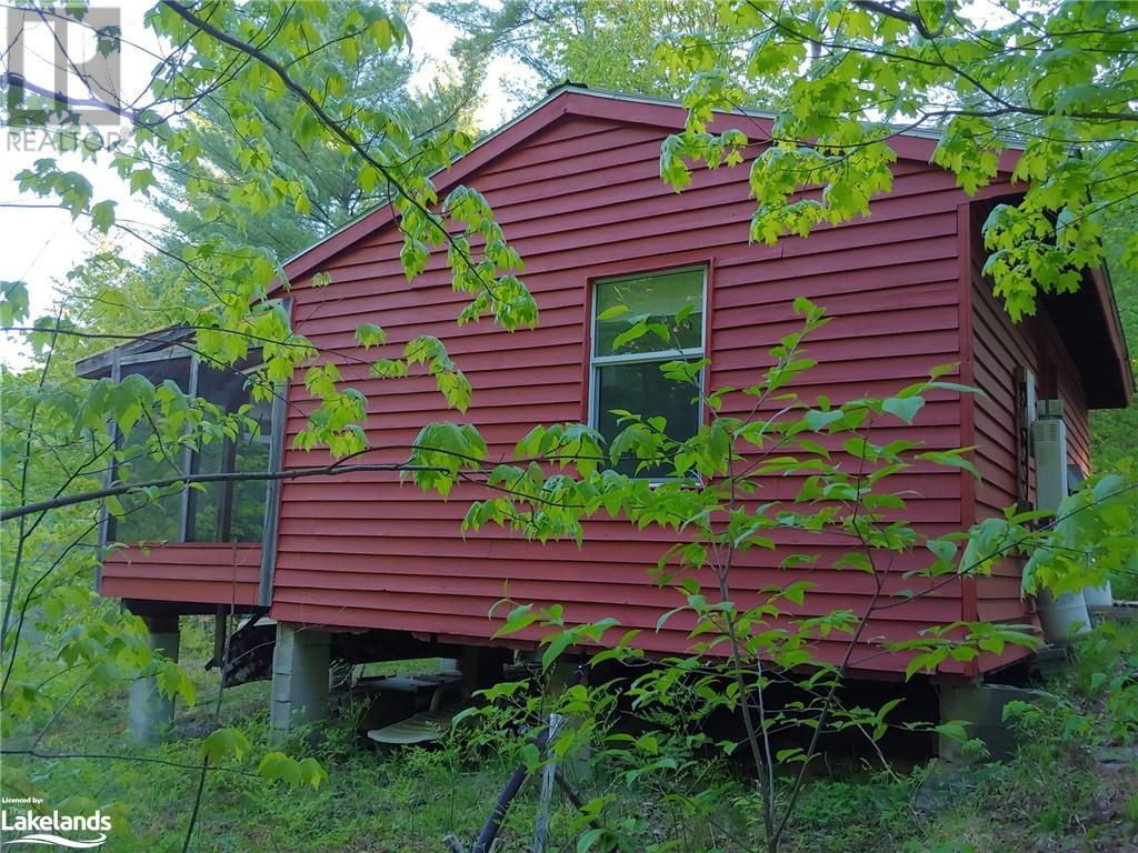 1700 CLEAR LAKE Road (40591098) Thornbury Real Estate