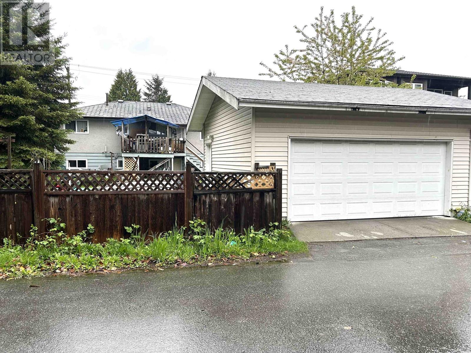6830 Union Street, Burnaby, British Columbia  V5B 1X4 - Photo 2 - R2884513