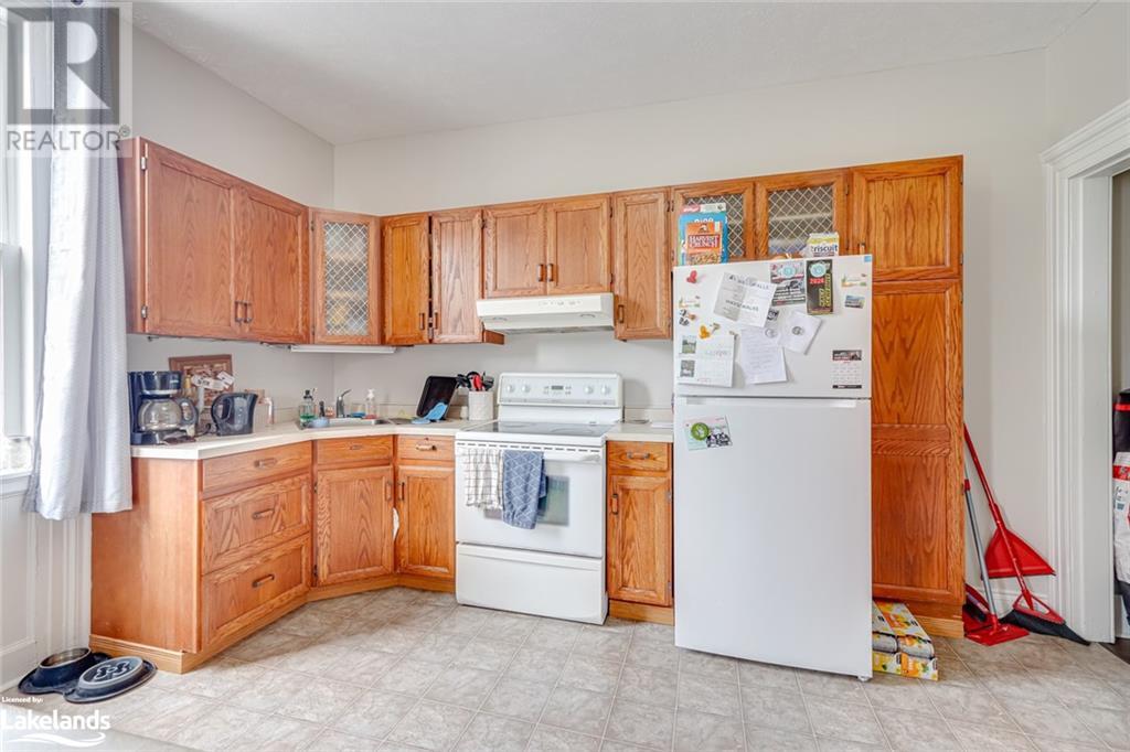 682 8th Street, Owen Sound, Ontario  N4K 1L8 - Photo 11 - 40589789