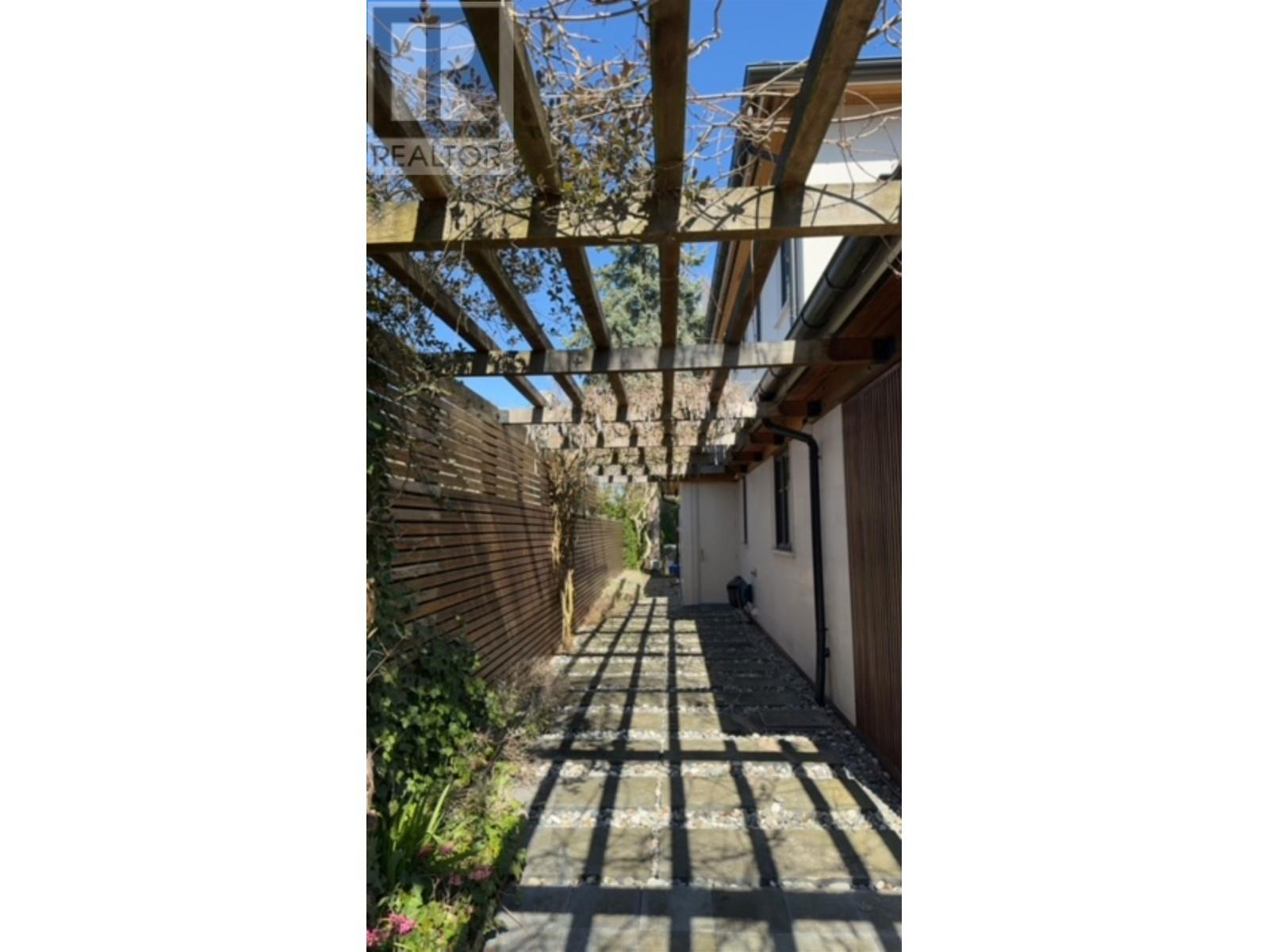 Listing Picture 5 of 7 : 7928 GOLDSTREAM PLACE, Richmond / 烈治文 - 魯藝地產 Yvonne Lu Group - MLS Medallion Club Member