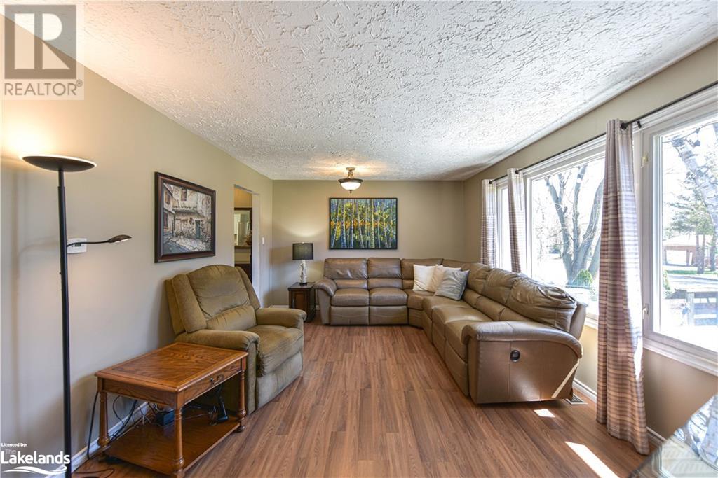2a Wallis Street, Oro-Medonte, Ontario  L3V 8N9 - Photo 13 - 40588007