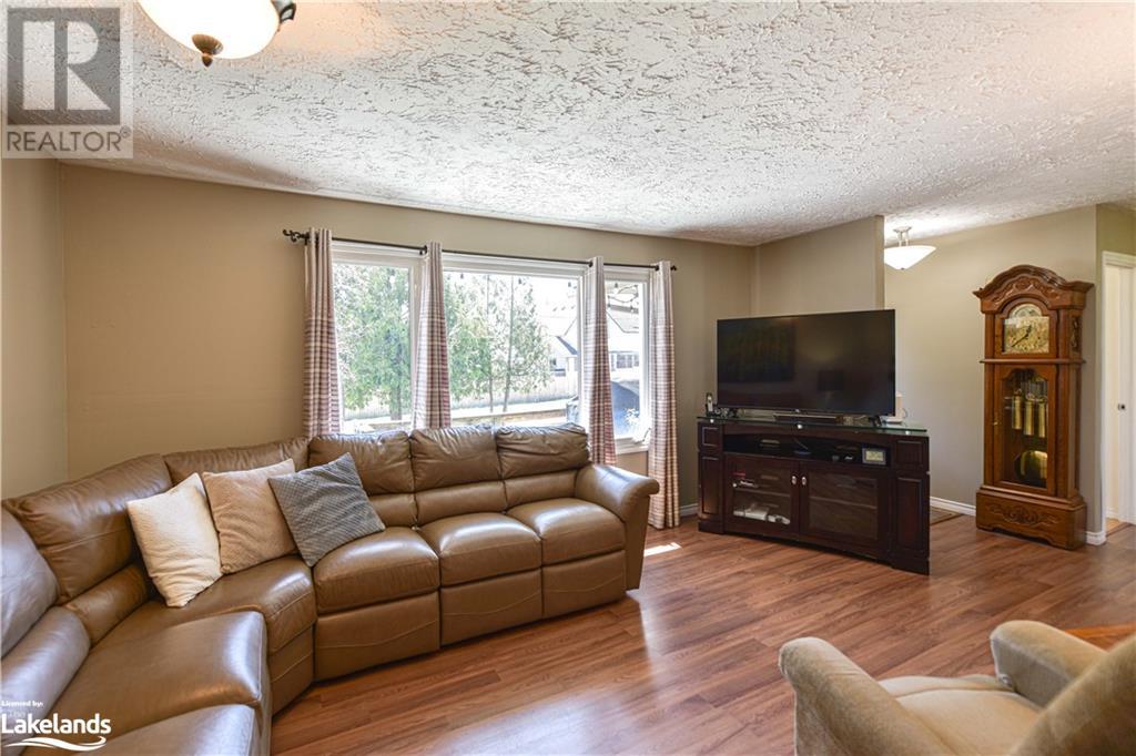 2a Wallis Street, Oro-Medonte, Ontario  L3V 8N9 - Photo 12 - 40588007