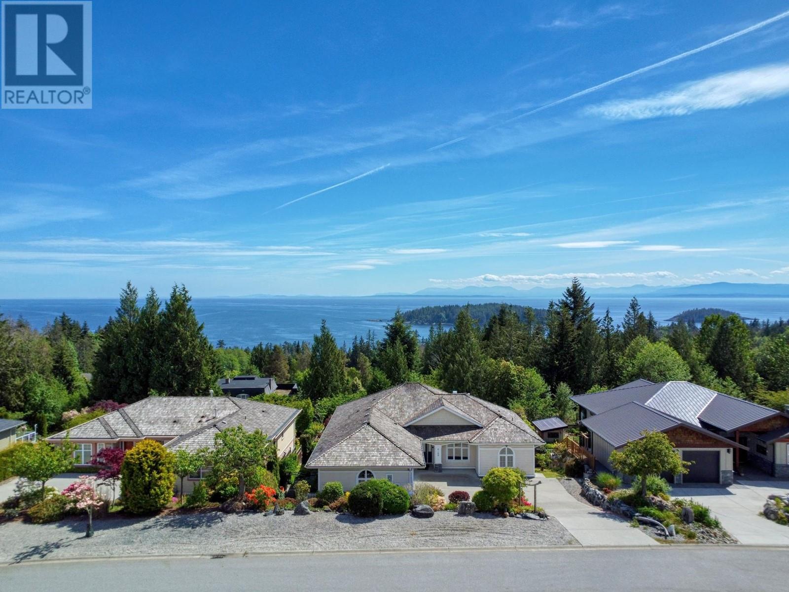 6169 Mika Road, Sechelt, British Columbia  V0N 3A7 - Photo 2 - R2884550