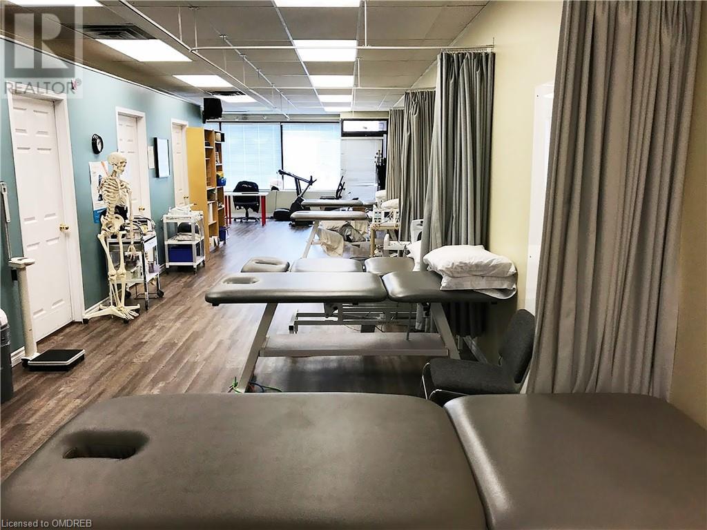 520-522 Upper Sherman Avenue, Hamilton, Ontario  L8V 3L8 - Photo 7 - 40591612