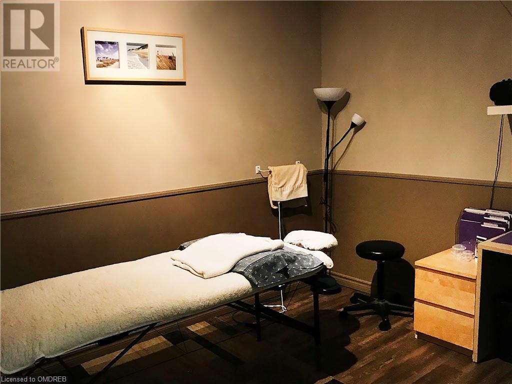 520-522 Upper Sherman Avenue, Hamilton, Ontario  L8V 3L8 - Photo 8 - 40591612