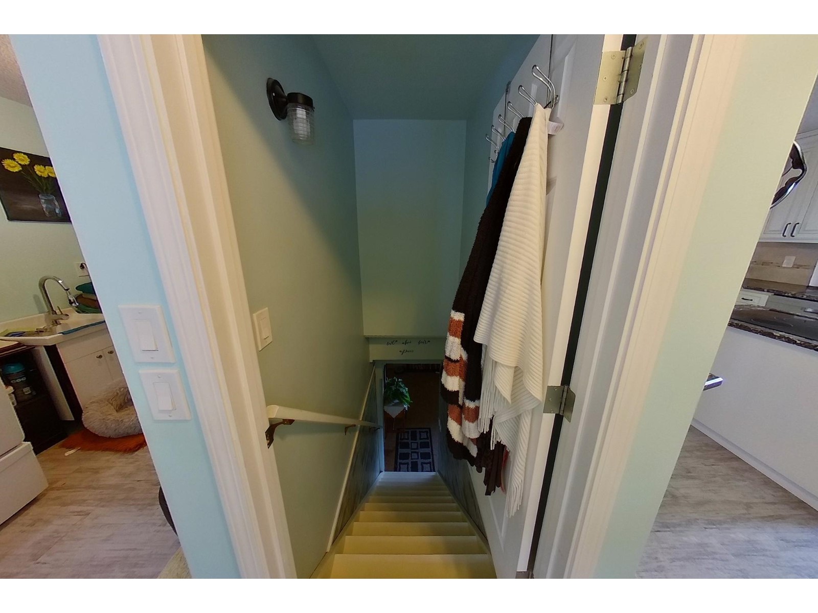 3635 Phillips Rd, Creston, British Columbia  V0B 1G2 - Photo 8 - 2477090