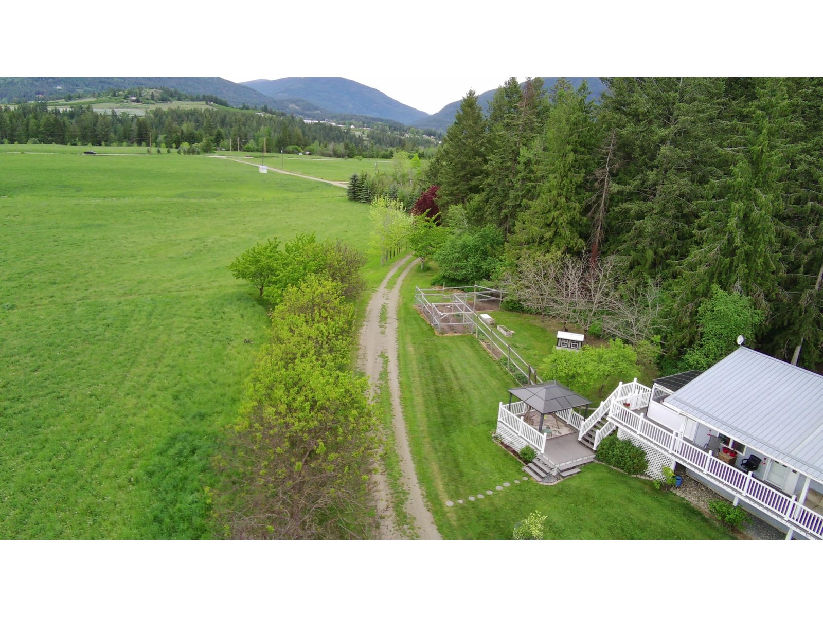 3635 Phillips Rd, Creston, British Columbia  V0B 1G2 - Photo 32 - 2477090