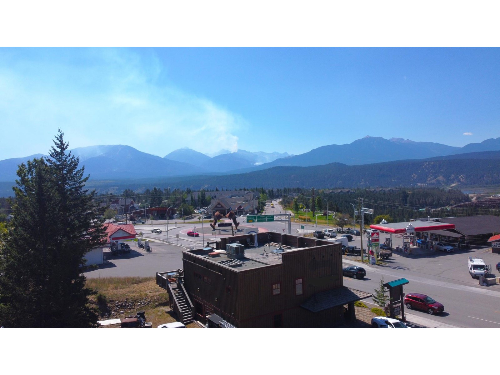 4930 Highway 93, Radium Hot Springs, British Columbia  V0A 1M0 - Photo 1 - 2477066