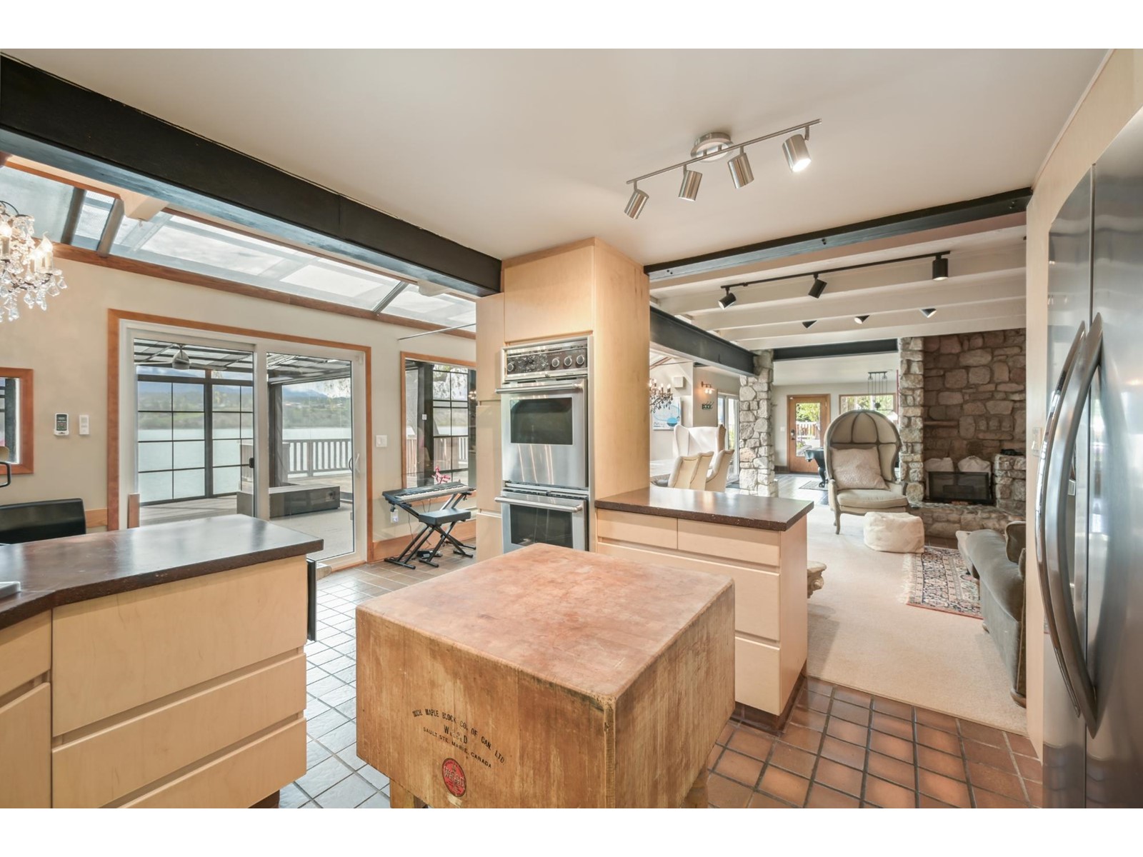 661 Lakeview Road, Windermere, British Columbia  V0A 1K3 - Photo 18 - 2477096