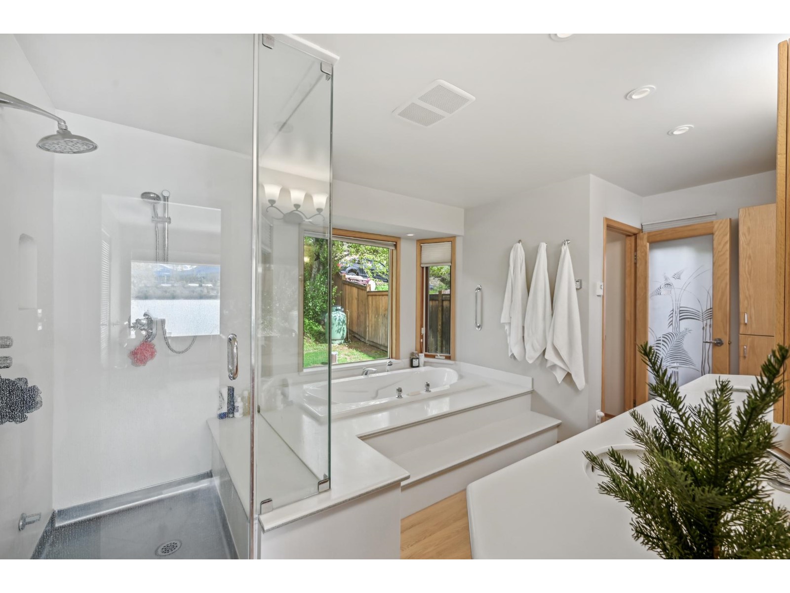 661 Lakeview Road, Windermere, British Columbia  V0A 1K3 - Photo 33 - 2477096