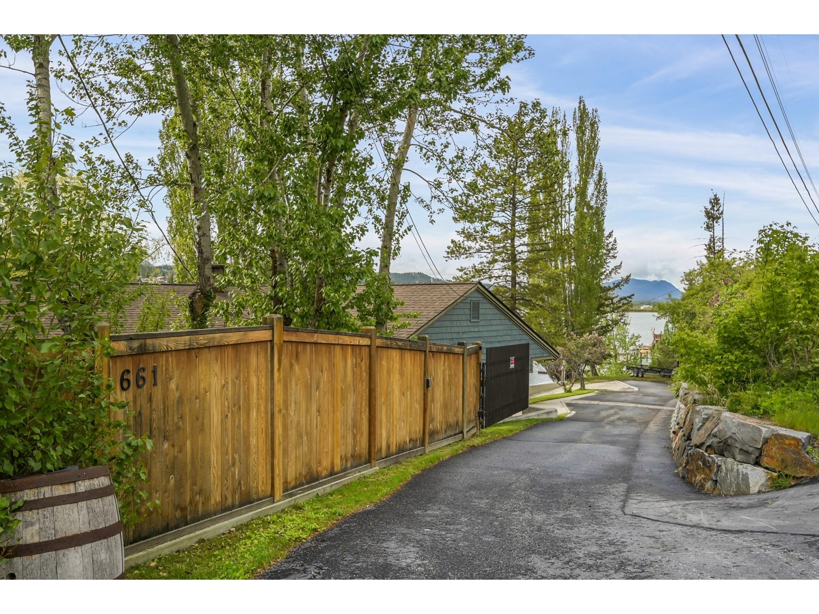 661 Lakeview Road, Windermere, British Columbia  V0A 1K3 - Photo 44 - 2477096