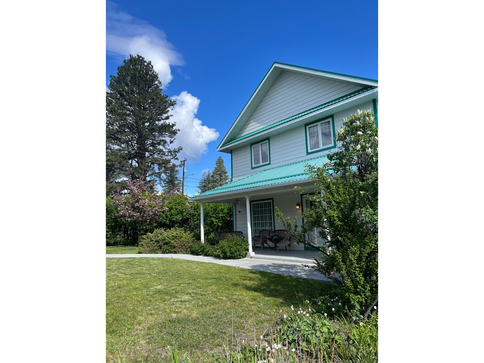 232 14th Avenue S, Cranbrook, British Columbia  V1C 2X2 - Photo 3 - 2477078