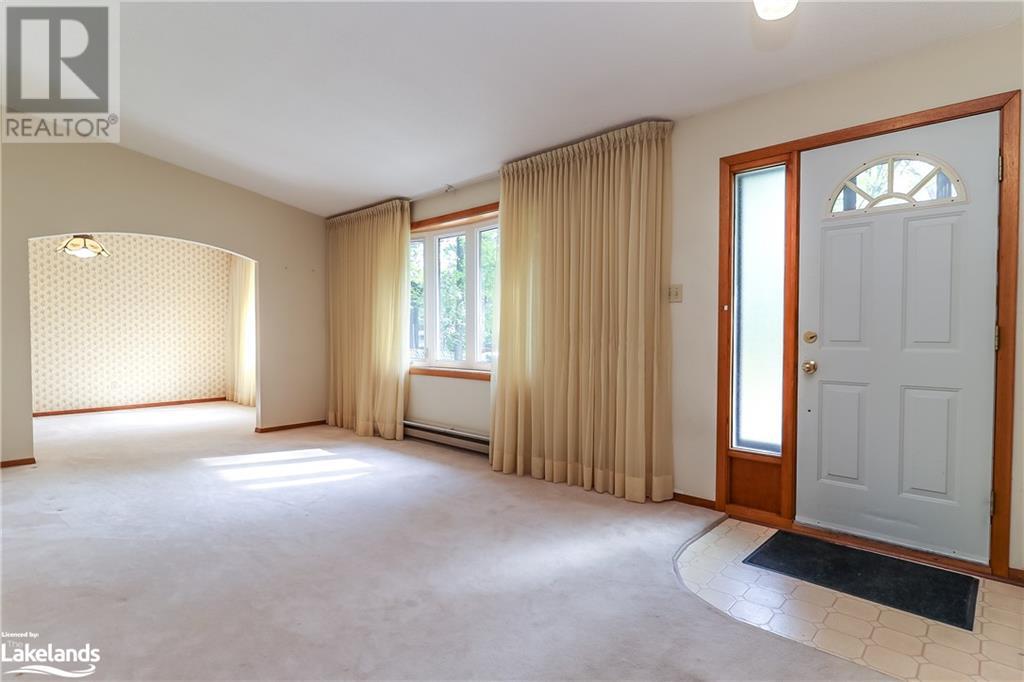 212 39th Street S, Wasaga Beach, Ontario  L9Z 1S3 - Photo 4 - 40591059