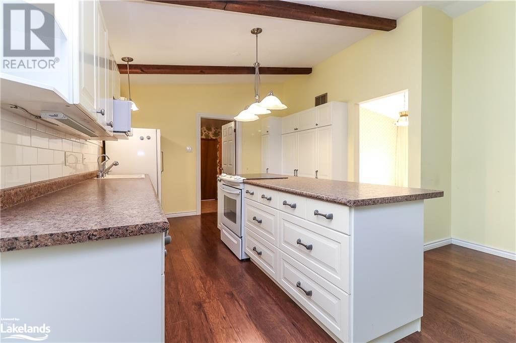 212 39th Street S, Wasaga Beach, Ontario  L9Z 1S3 - Photo 12 - 40591059