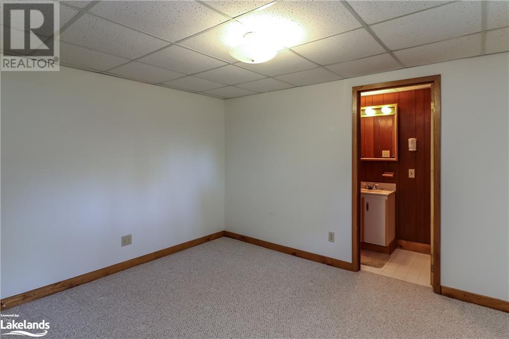 212 39th Street S, Wasaga Beach, Ontario  L9Z 1S3 - Photo 39 - 40591059