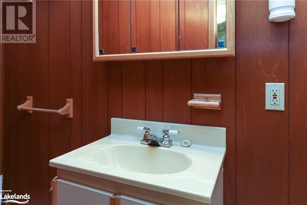 212 39th Street S, Wasaga Beach, Ontario  L9Z 1S3 - Photo 40 - 40591059