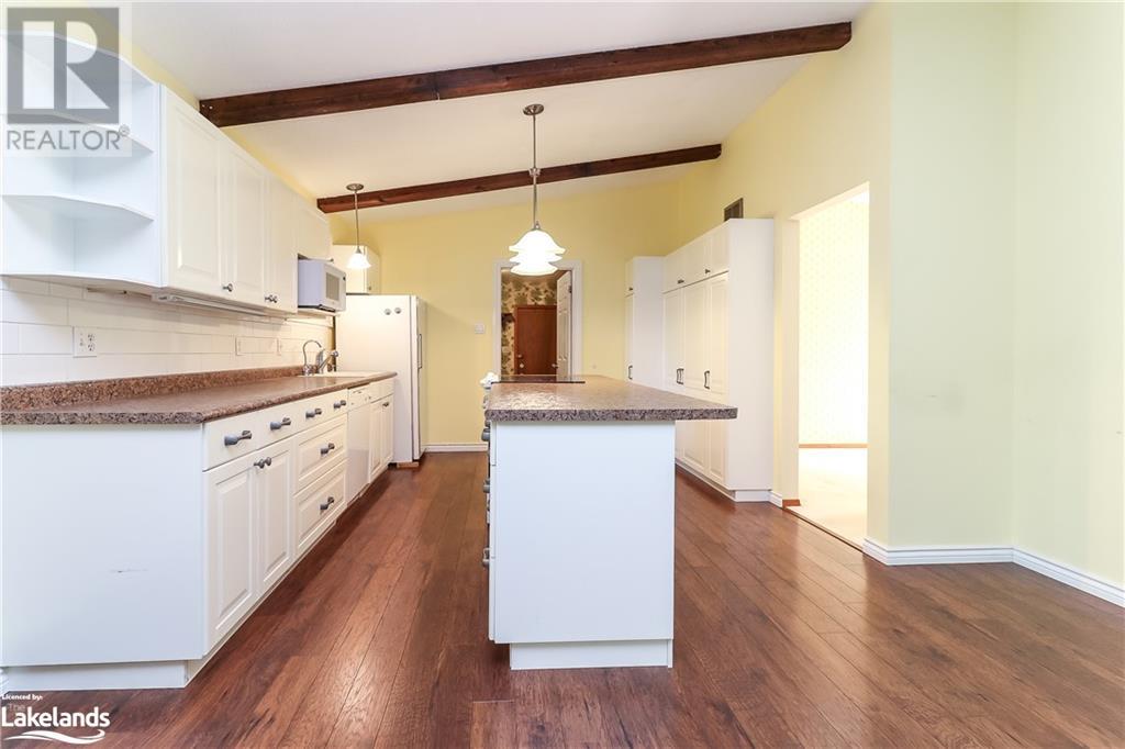212 39th Street S, Wasaga Beach, Ontario  L9Z 1S3 - Photo 11 - 40591059
