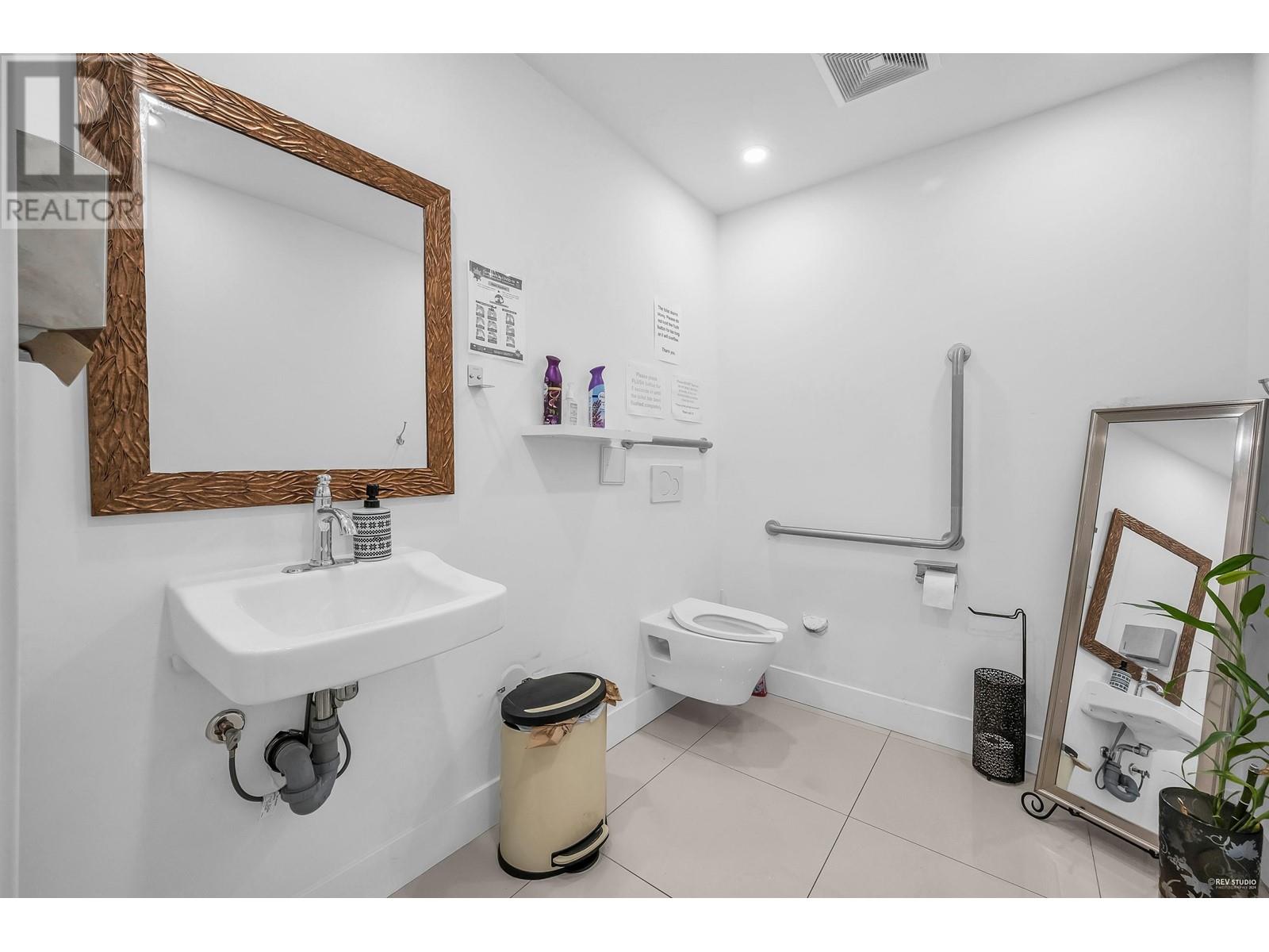 7608 6th Street, Burnaby, British Columbia  V3N 0G6 - Photo 8 - C8060109