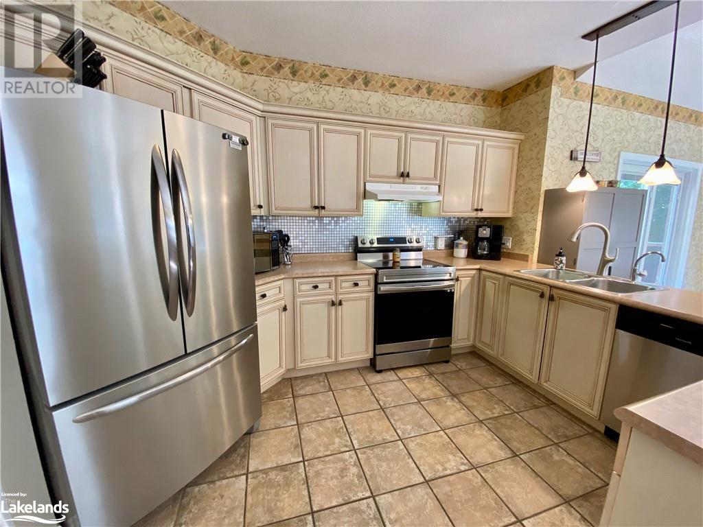 1 Kirbys Way, Huntsville, Ontario  P1H 2M6 - Photo 6 - 40590774