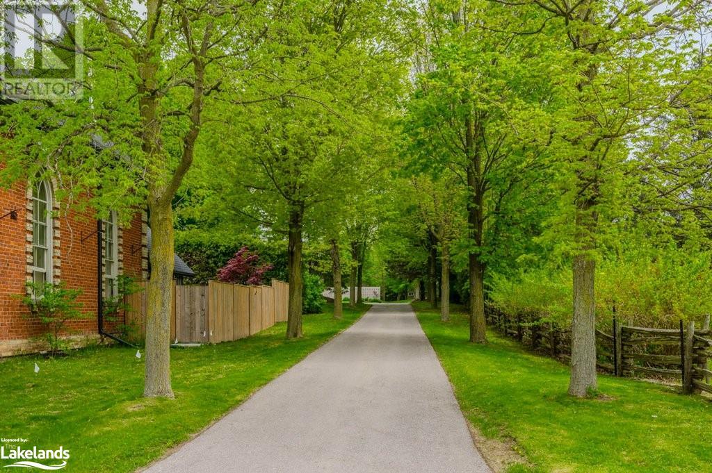 2038 15 Sideroad, Milton, Ontario  L0P 1J0 - Photo 2 - 40592138