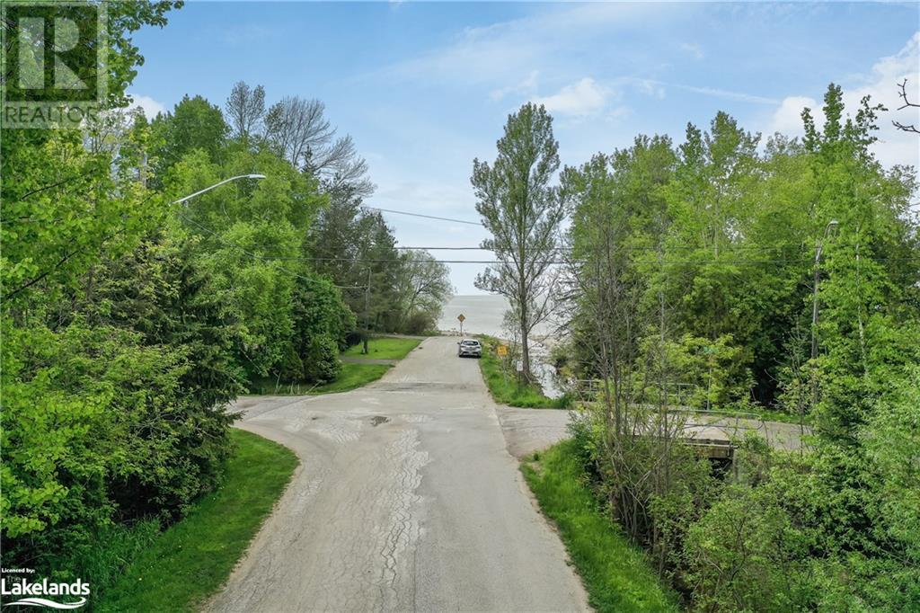 19 4th Line, Collingwood, Ontario  L9Y 0X2 - Photo 2 - 40586276