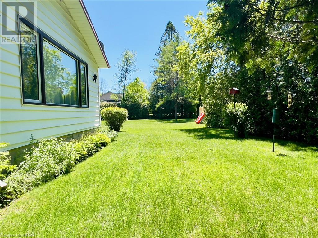 551 Attawandaron Road, Point Clark, Ontario  N2Z 2X3 - Photo 13 - 40590520