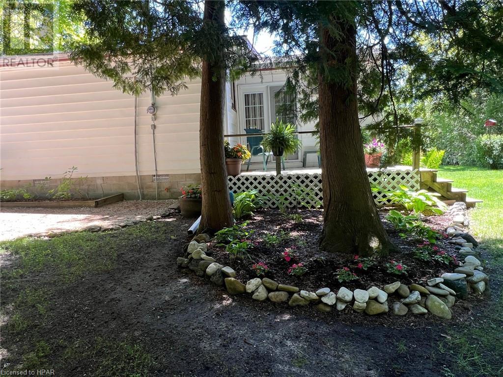 551 Attawandaron Road, Point Clark, Ontario  N2Z 2X3 - Photo 14 - 40590520