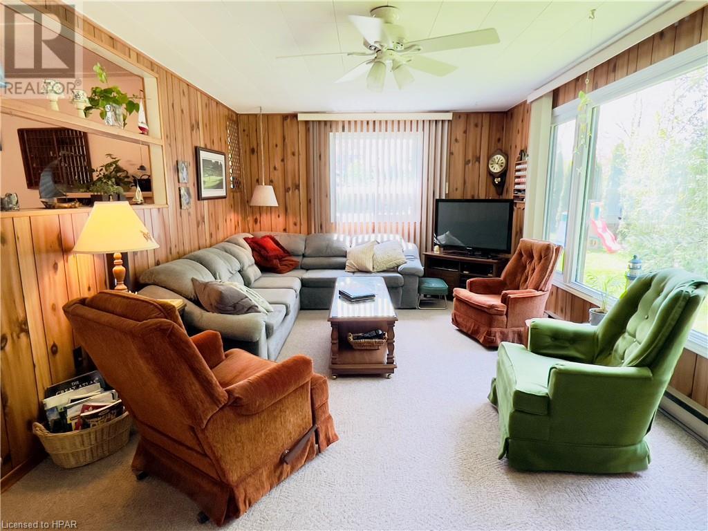 551 Attawandaron Road, Point Clark, Ontario  N2Z 2X3 - Photo 26 - 40590520