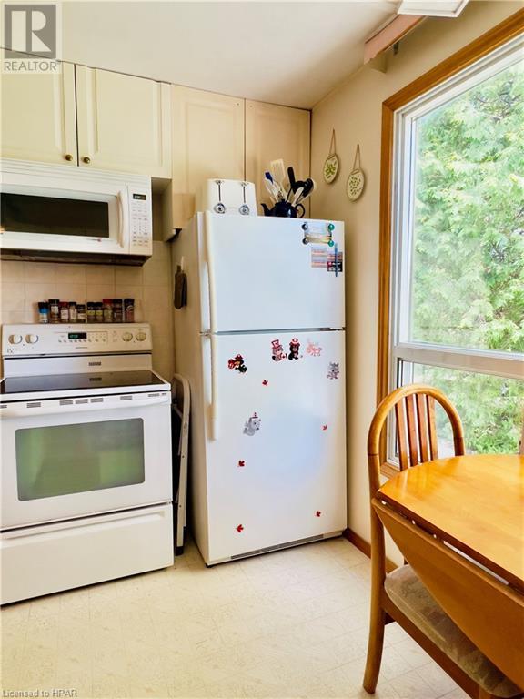 551 Attawandaron Road, Point Clark, Ontario  N2Z 2X3 - Photo 31 - 40590520