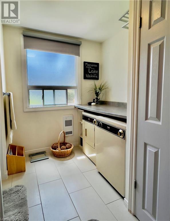 551 Attawandaron Road, Point Clark, Ontario  N2Z 2X3 - Photo 39 - 40590520