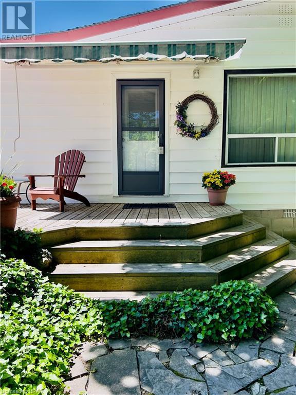 551 Attawandaron Road, Point Clark, Ontario  N2Z 2X3 - Photo 5 - 40590520