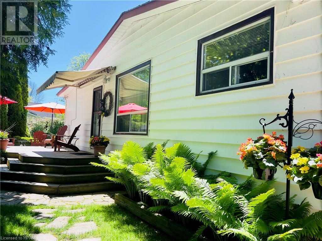 551 Attawandaron Road, Point Clark, Ontario  N2Z 2X3 - Photo 6 - 40590520