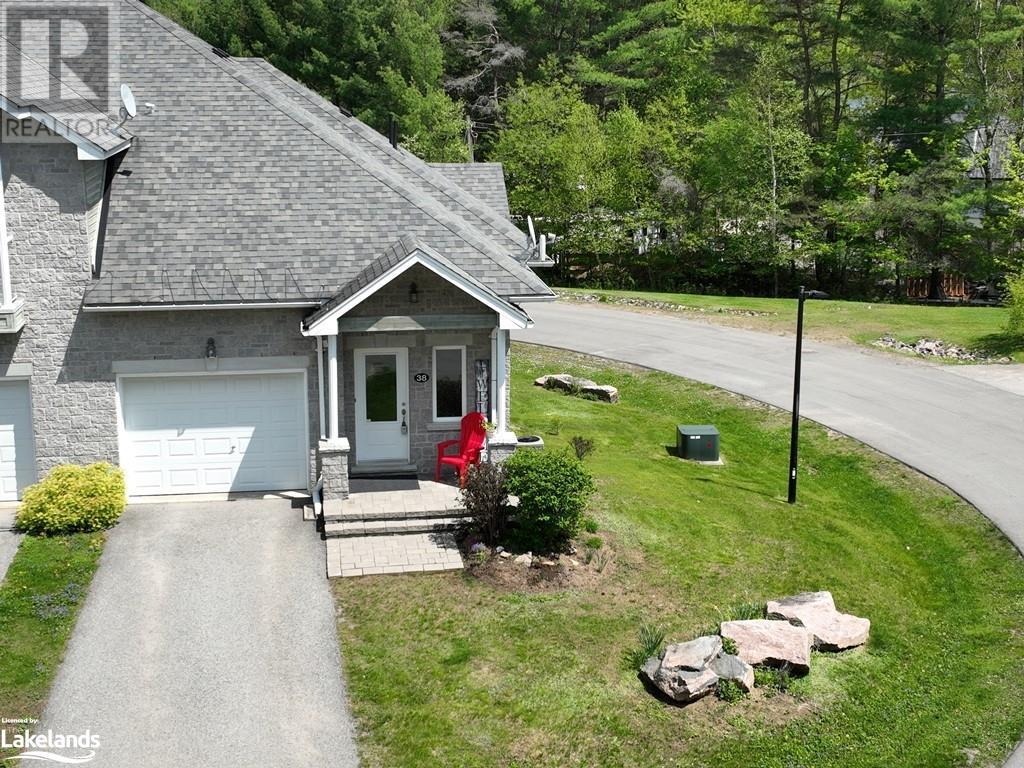 38 Webb Circle, Haliburton, Ontario  K0M 1S0 - Photo 2 - 40590554