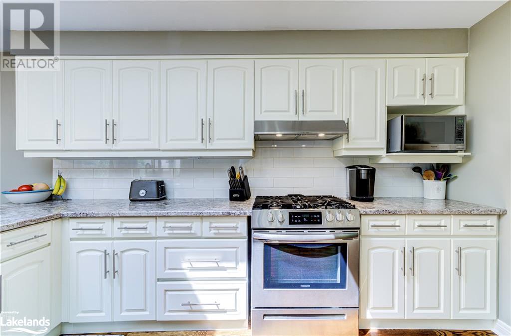92 Church Street, Penetanguishene, Ontario  L9M 1C7 - Photo 8 - 40591162