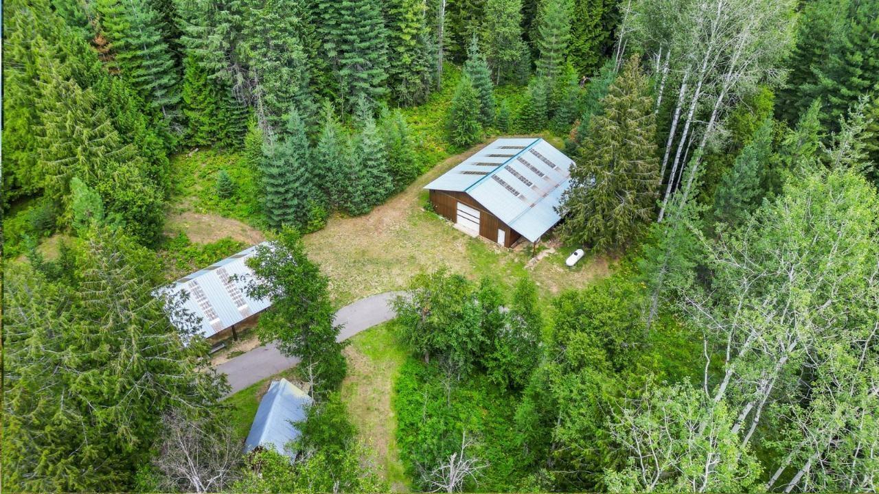 16749 Crawford Creek Road, Crawford Bay, British Columbia  V0B 1E0 - Photo 5 - 2477065