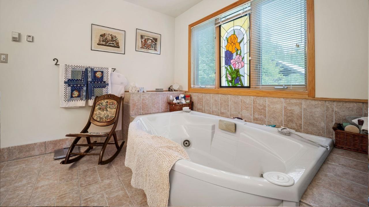16749 Crawford Creek Road, Crawford Bay, British Columbia  V0B 1E0 - Photo 38 - 2477065