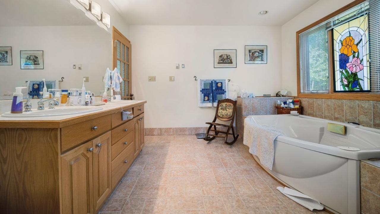16749 Crawford Creek Road, Crawford Bay, British Columbia  V0B 1E0 - Photo 36 - 2477065